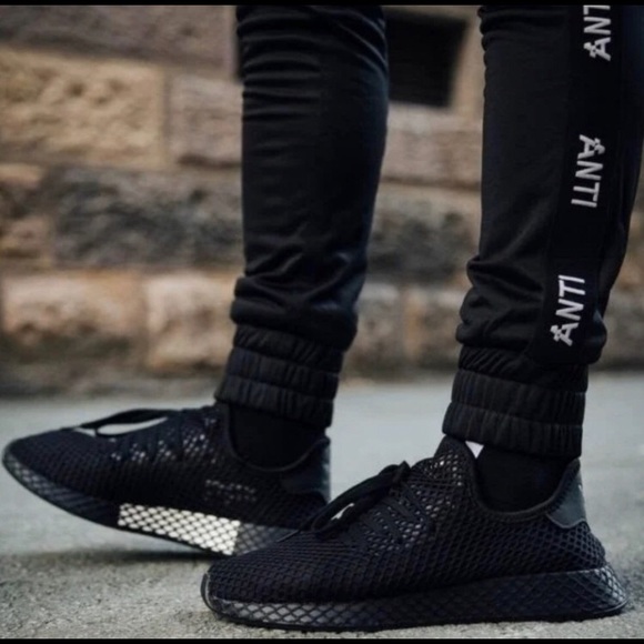 adidas deerupt runner all black